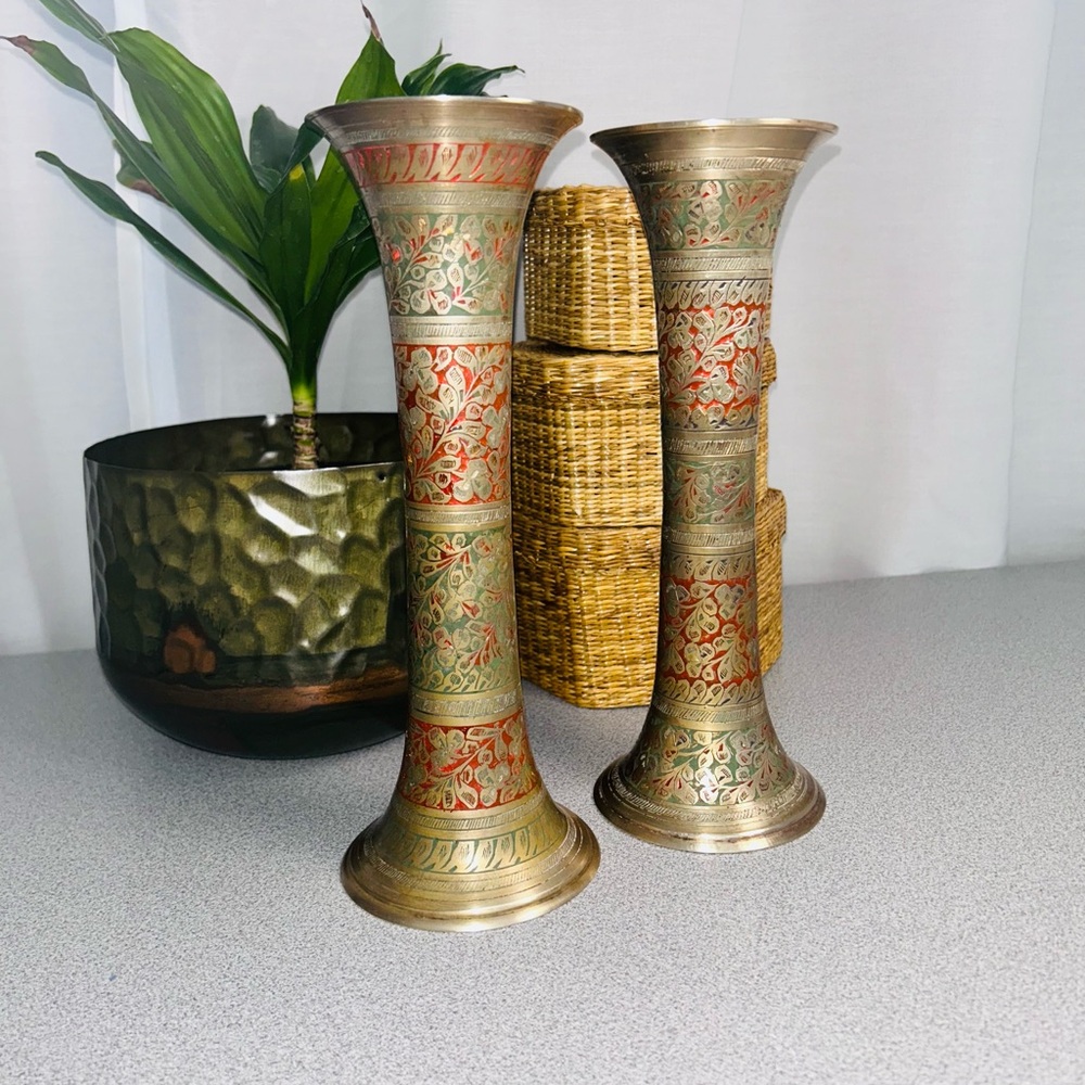 2 RARE VINTAGE Brass Flower Vases Indian Home Decorative Floral Leaf Collectible
